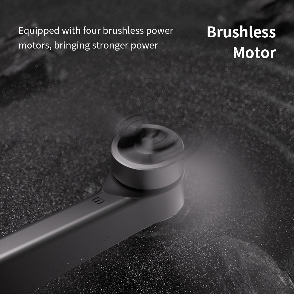 Remote-controlled Unmanned Vehicle Three-Lens Aerial Photography